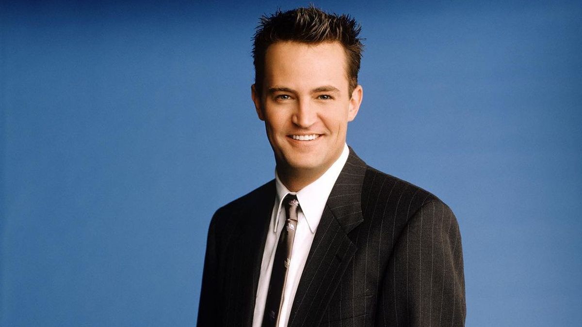 Matthew Perry Buried, Family And Friends Friends Present