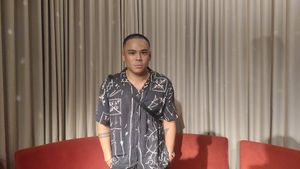 Teza Sumendra Releases New Album 'Midnight Motion' After Nine Years