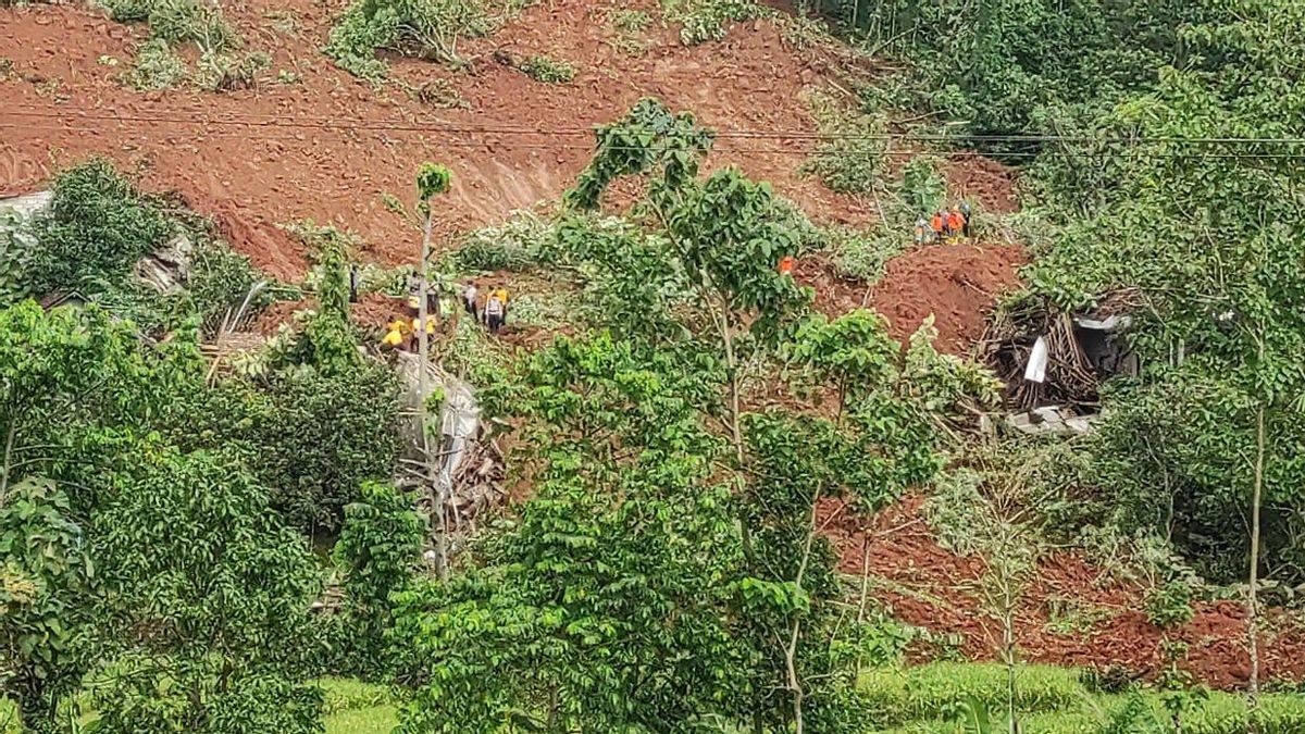 5 Victims Of Nganjuk Landslide Found Dead, 2 Of Them Mother And Child