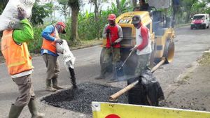 Lebaran Tinggal Sepekan, Perbaikan Jalur Mudik di Temanggung Dikebut