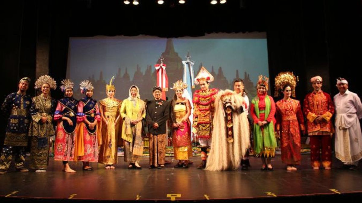ليلة ثقافية إندونيسية ناجحة في بوينس آيرس حضرها 200 من السلك الدبلوماسي وWN Argentina