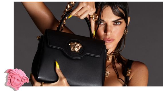 Terinspirasi dari Fantasi Bawah Air, <i>Versace</i> Kenalkan <i>La Medusa Handbag</i>