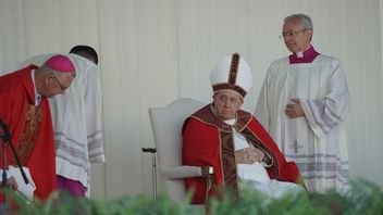 Paus Fransiskus Peringatkan Potensi Bahaya Kecerdasan Buatan