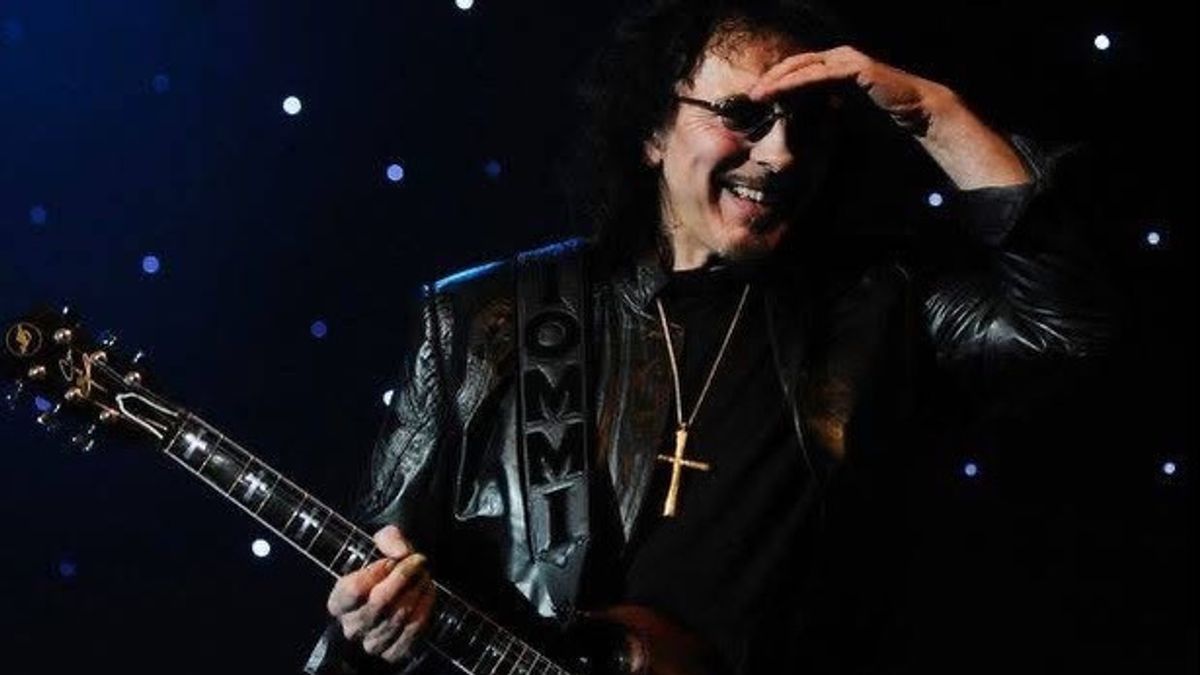Le guitariste de Black Sabbath, Tony Iommi, assure la sortie d'un nouvel album solo en 2026