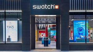 Dikecam Usai Tampilkan Model Bergestur Mata Sipit, Swatch Minta Maaf