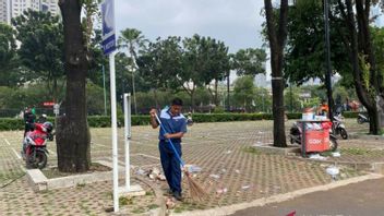 Dinas Lingkungan Hidup DKI Jakarta Kerahkan Lebih dari 150 Petugas Kebersihan Usai May Day 