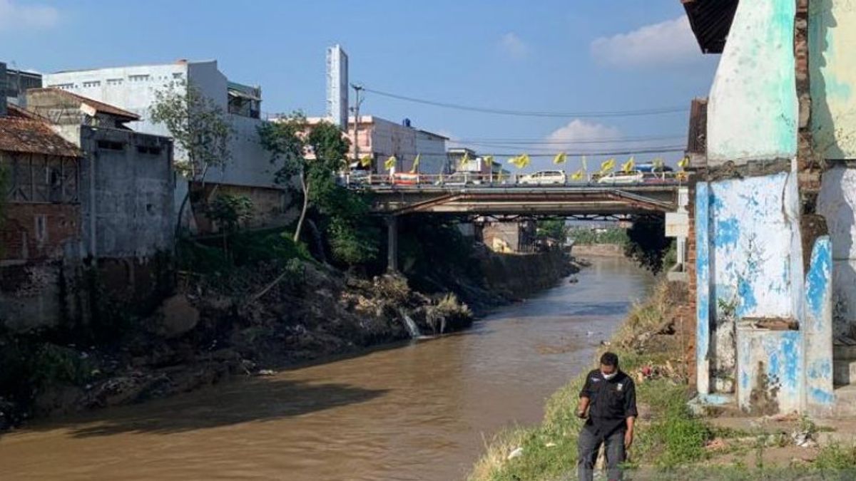 洪水防止、ガルート摂政、河川の境界を住宅から直ちに撤去