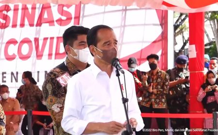 Tinjau Vaksinasi Booster di Kepulauan Riau, Jokowi: Ini Memagari Kita dari Penyebaran COVID, Delta, Omicron