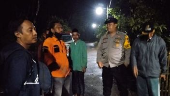 Dua Bocah Perempuan Tersapu Arus Sungai Cimandiri Sejak Jumat, Tim SAR Gabungan Lakukan Penyisiran Manual