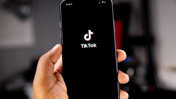 TikTok يختبر أضواء نتائج البحث باستخدام ChatGPT