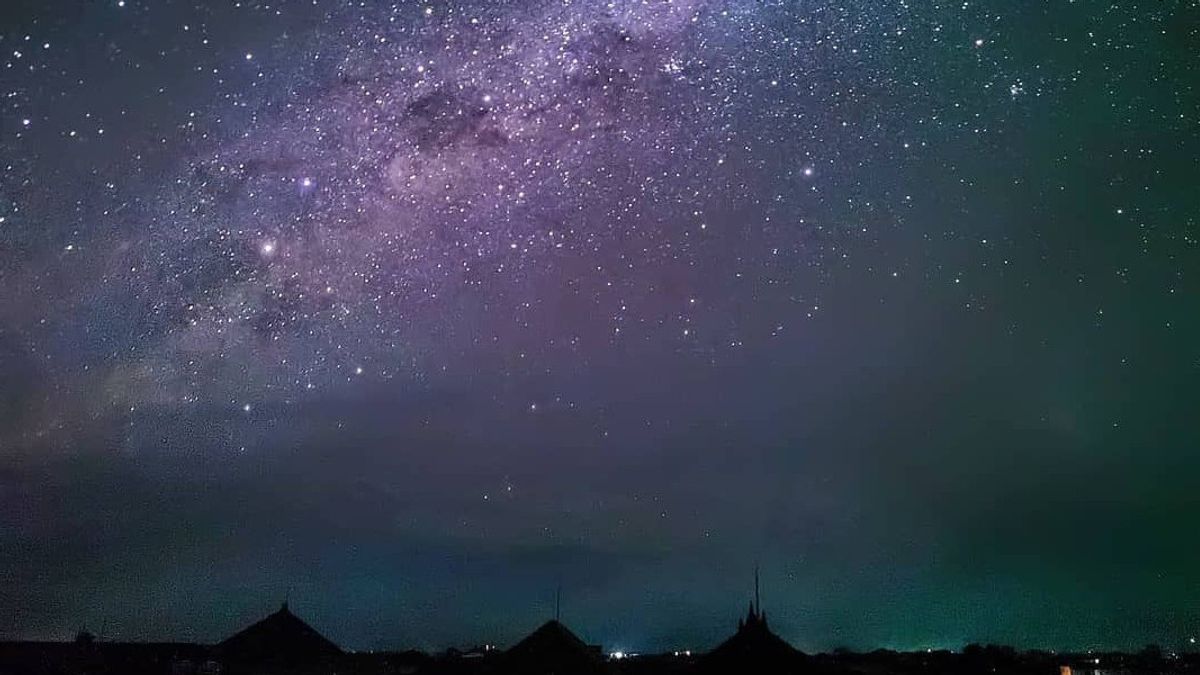 The Night Sky With Sparkling Stars In Bali During Nyepi, This Is BMKG's Explanation About The Milky Way