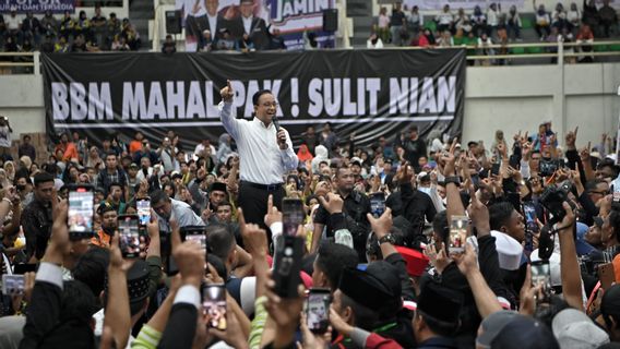 Anies parlant de Sasak pendant une campagne à Mataram