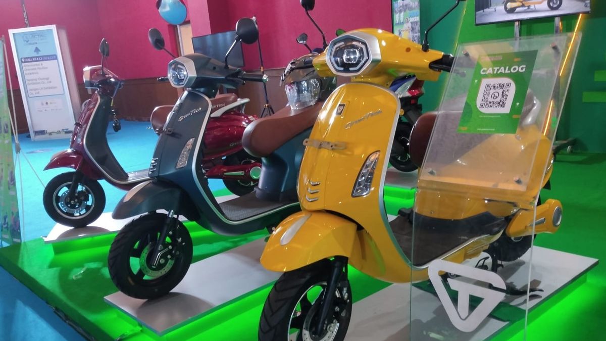 Bawa Tiga Model Motor Listrik, Greentech Tawarkan Promo Menarik Selama PEVS