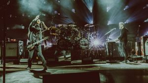 System Of A Down Bawakan Cover Lagu Klasik Black Sabbath untuk Mengenang Ozzy Osbourne