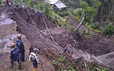 Hujan Deras Akibatkan Longsor di Kota Batu