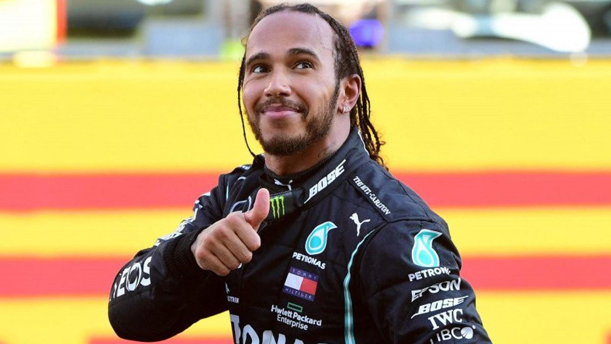 Hamilton Terancam Denda karena Kenakan Kaus Berbau Politik di GP Tuscan