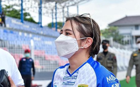 Prilly Latuconsina Geram Lihat Persikota Tangerang Dicurangi Wasit, Rekan Artis: PSSI Buruan Sediain VAR!