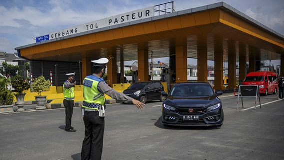 Omicron Bikin Kasus COVID-19 Melonjak, Ganjil-genap di Lima Gerbang Tol Masuk Bandung Kembali Diterapkan