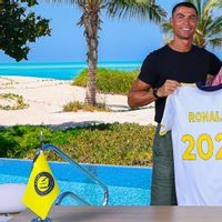 Di Usia 40, Ronaldo Malah Cetak Rekor Kontrak Terbesar Dalam Sejarah Olahraga