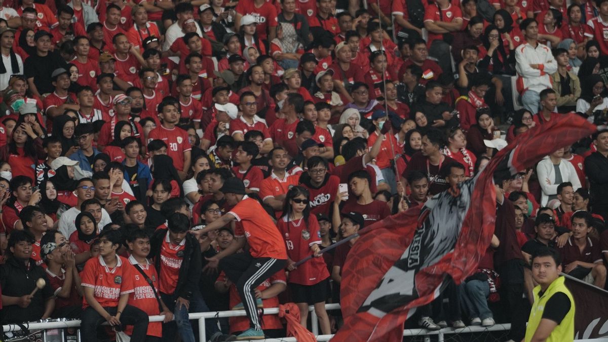 Indonesian National Team Supporters Militant Make Saudi Arabian Coach Salut