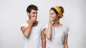 Is It True That Farting In Front Of A Couple Signs A Healthy Relationship? This Is An Expert Explanation
