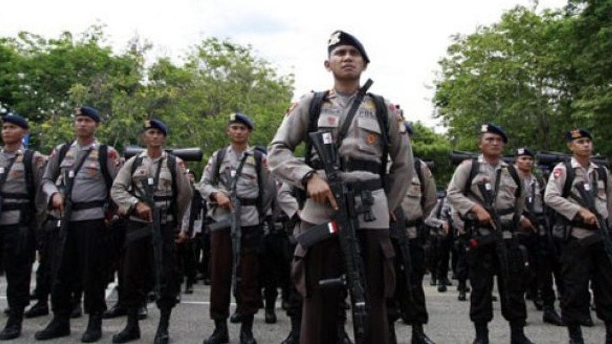 6,182 Police Secure ASEAN 43rd Summit In Jakarta