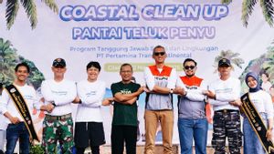 PTK Bersihkan Pesisir Cilacap, 6,23 Ton Sampah Berhasil Diangkat dalam Coastal Clean Up 2025