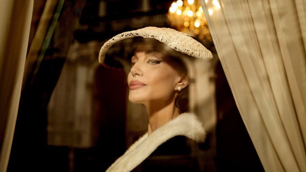 Angelina Jolie Jadi Penyanyi Opera dalam Film Baru Pablo Larrain