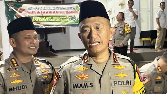 东爪哇地区警察在开斋节返乡流量易发点准备人员
