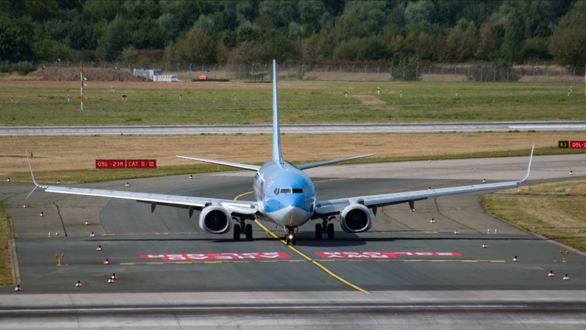 FAA Perintahkan Maskapai Kandangkan Sementara Boeing 737 MAX 9 Buntut Insiden Alaska Airlines