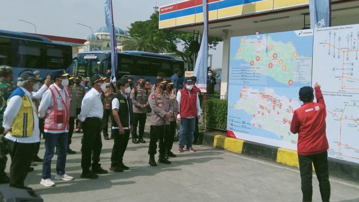 Pantau Persiapan Mudik, Kapolri dan Tiga Menteri Datangi Rest Area KM 57 Tol Jakarta-Cikampek