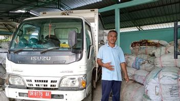 Sampah Daun Hasil Sapuan Petugas DLH di Mataram Bakal dijual ke PLN, Dijadikan Bahan Bakar Pembangkit Listrik