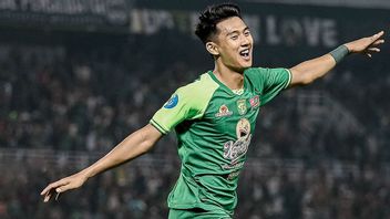 1 résultat de Liga 2024/2025: Brace Malik Risaldi a apporté Persebaya une victoire 2-1 sur Persis Solo