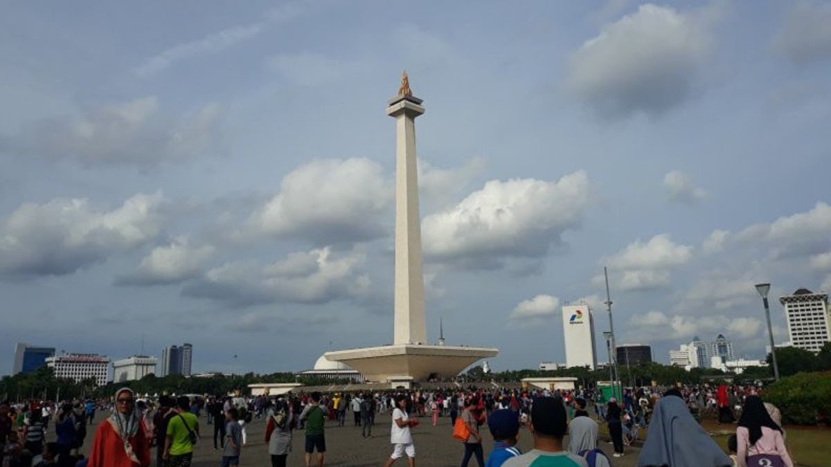 Le temps Jakarta toute ce jour-là mardi 30 juillet brumeux