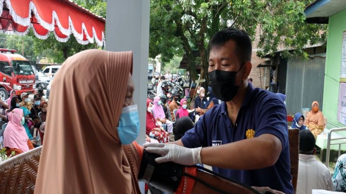 Sukoharjo Police Holds Booster Vaccinations For The Elderly