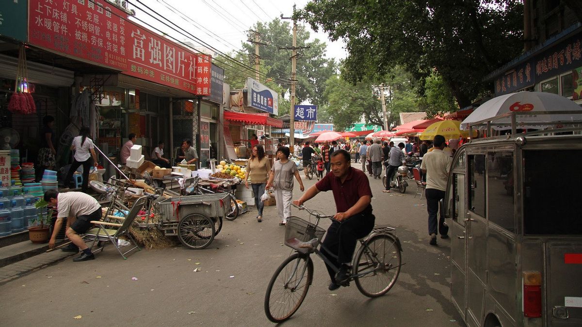  去年的出生人数创下几十年来的最低水平，预计中国人口将从2025年开始萎缩