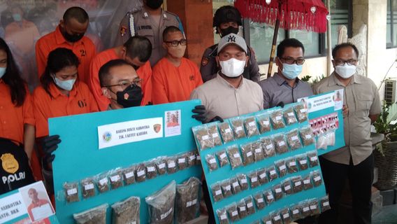    Mengaku Terjerat Utang, Mahasiswa Pasangan Kekasih Nekat Jual Narkoba