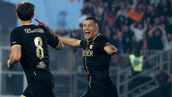 Selangkah Lagi Jay Idzes Bawa Venezia Promosi ke Serie A