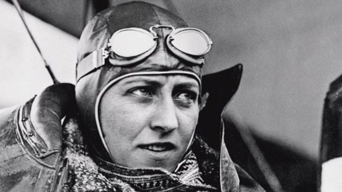 1月5日历史：女飞行员艾米·约翰逊失踪的谜团