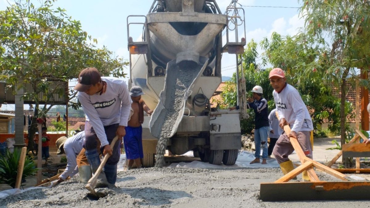 SIG Dukung Pembangunan Jalan di Enam Desa di Rembang dan Blora Jawa Tengah