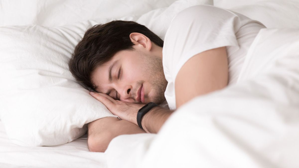 كيفية تعيين أنماط النوم للبقاء لائقا وليس الخمول أثناء الصيام