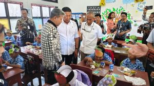 Le président de Watimpres Wiranto passe en revue le test d’essai d’être nutritif gratuit en solo