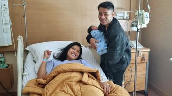 9年ぶりに子供に恵まれて戻る、ジュディカ:再び学ぶような