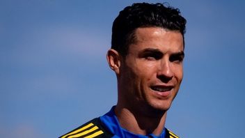 Sering Cristiano Ronaldo AS A Selfish Human Being, Former Premier League Player: He Doesn't Care About Manchester United