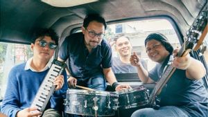 Franki Indrasmoro Takes The Joy Of Jakartans In Music Videos 'Cheat The World'