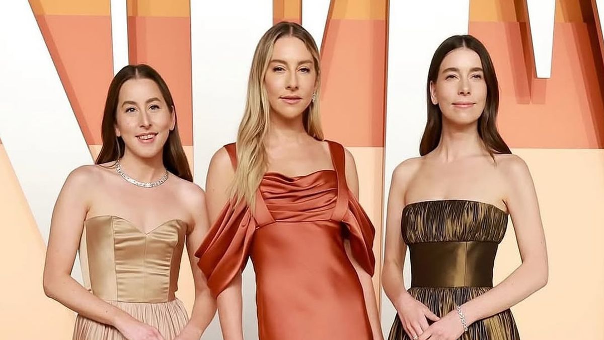 HAIM Umumkan Single Baru, <i>Relationships</i> dengan Artwork Ikonis