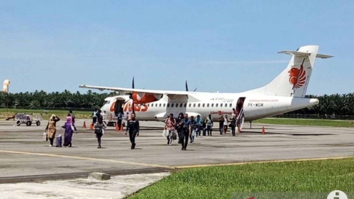 悪天候、クアラナムからの翼の空気は、アチェのナガンラヤ空港に着陸できませんでした
