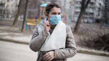 英国流感疫情急剧上升，医院陷入困境，学校关闭