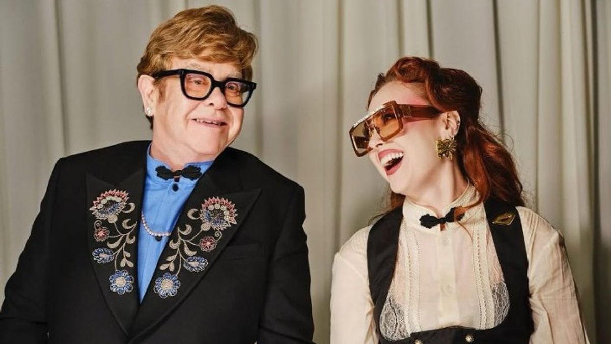 Elton John Ungkap Kekagumannya kepada Chappell Roan