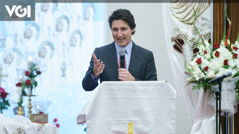 Justin Trudeau accuses Facebook of going against democracy and the economy by refusing to pay for news